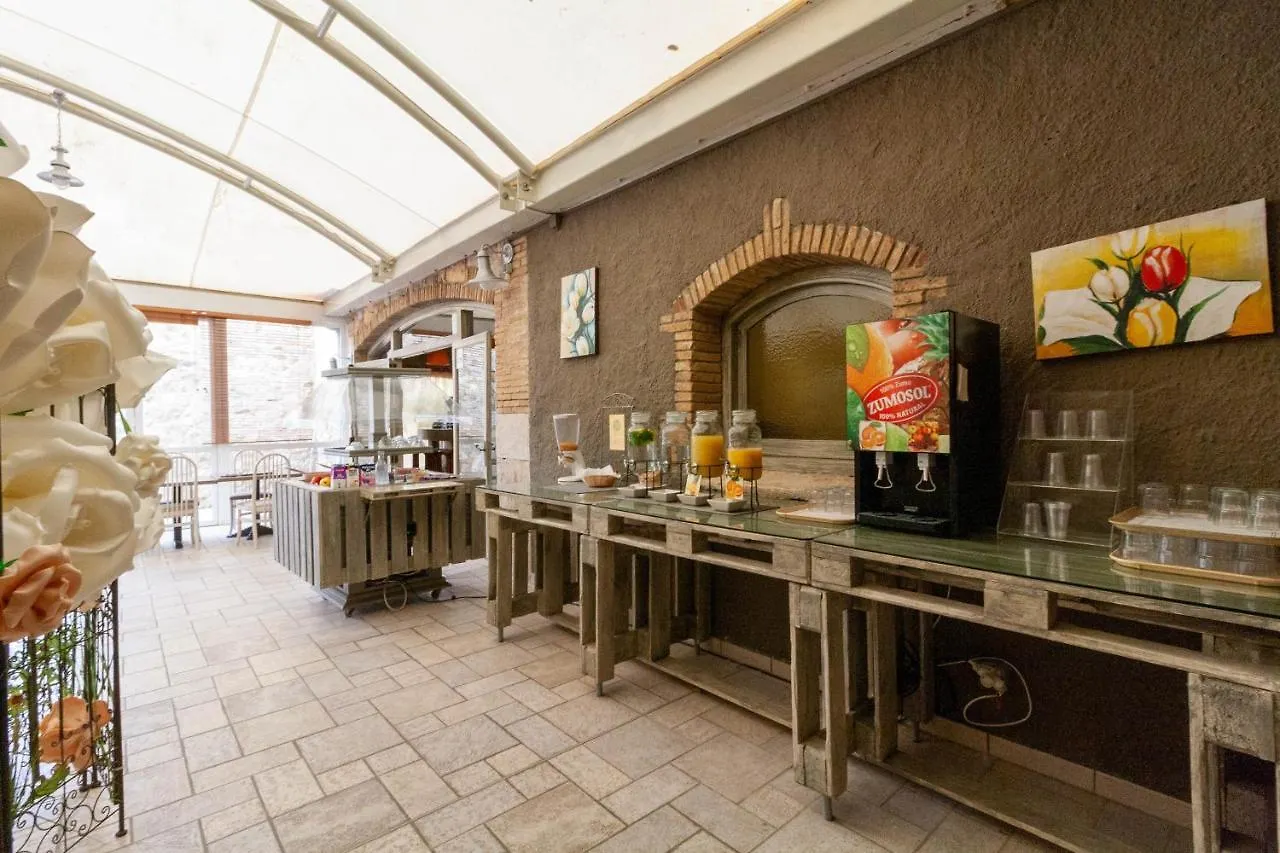 Hotel Castell Blanc 엠푸리아브라바