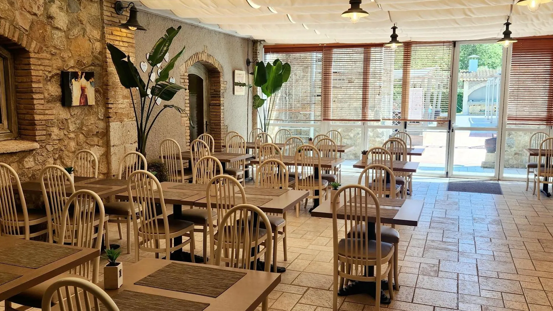 Hotel Castell Blanc 엠푸리아브라바 스페인